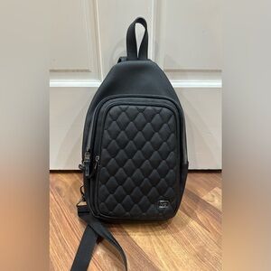 Lug Scurry Matte Luxe VL Quilted Sling Bag Backpack Black Crossbody Travel Bag